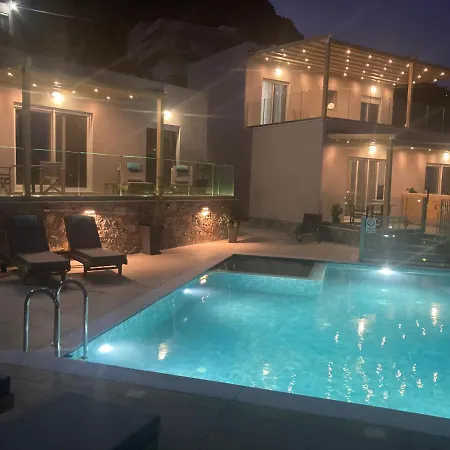 Zax Sea View Villa *